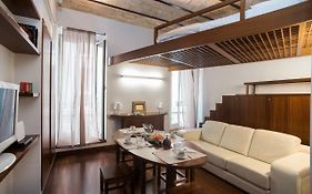 Trevi Fountain - Lovely Loft Apartment